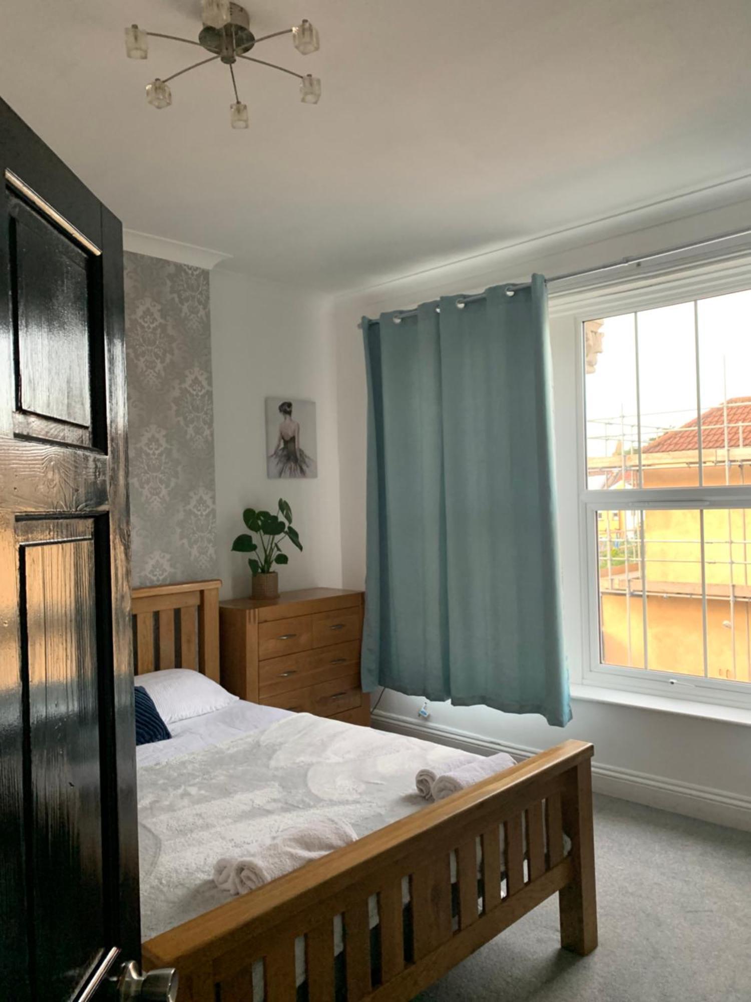 Stylish 91Sqm Victoria 2 Bedroom Apartment ブリストル エクステリア 写真