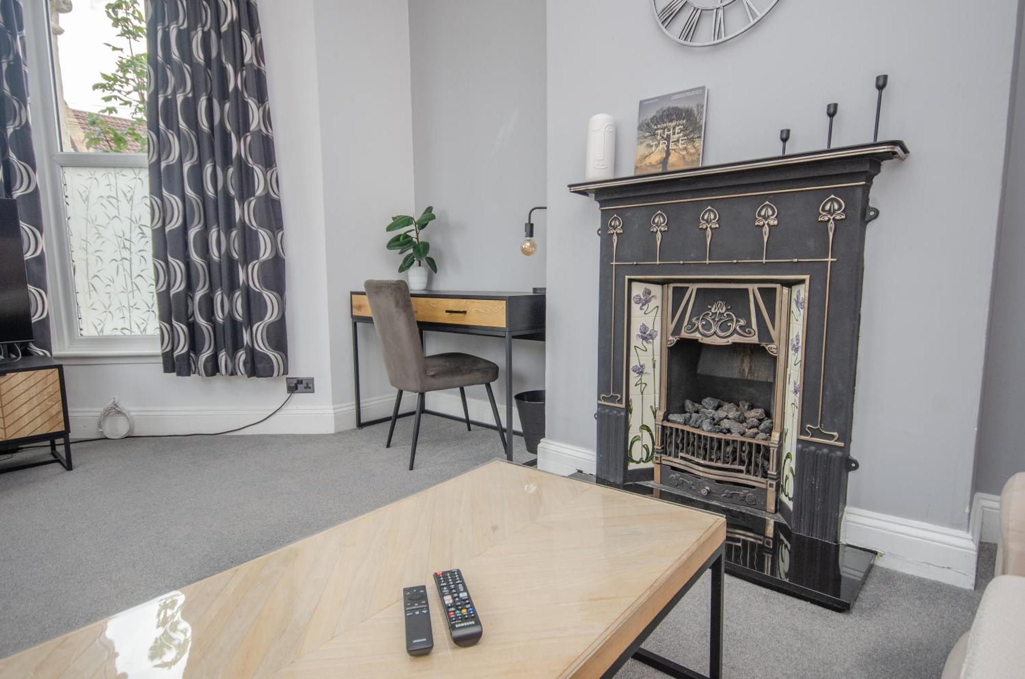 Stylish 91Sqm Victoria 2 Bedroom Apartment ブリストル エクステリア 写真